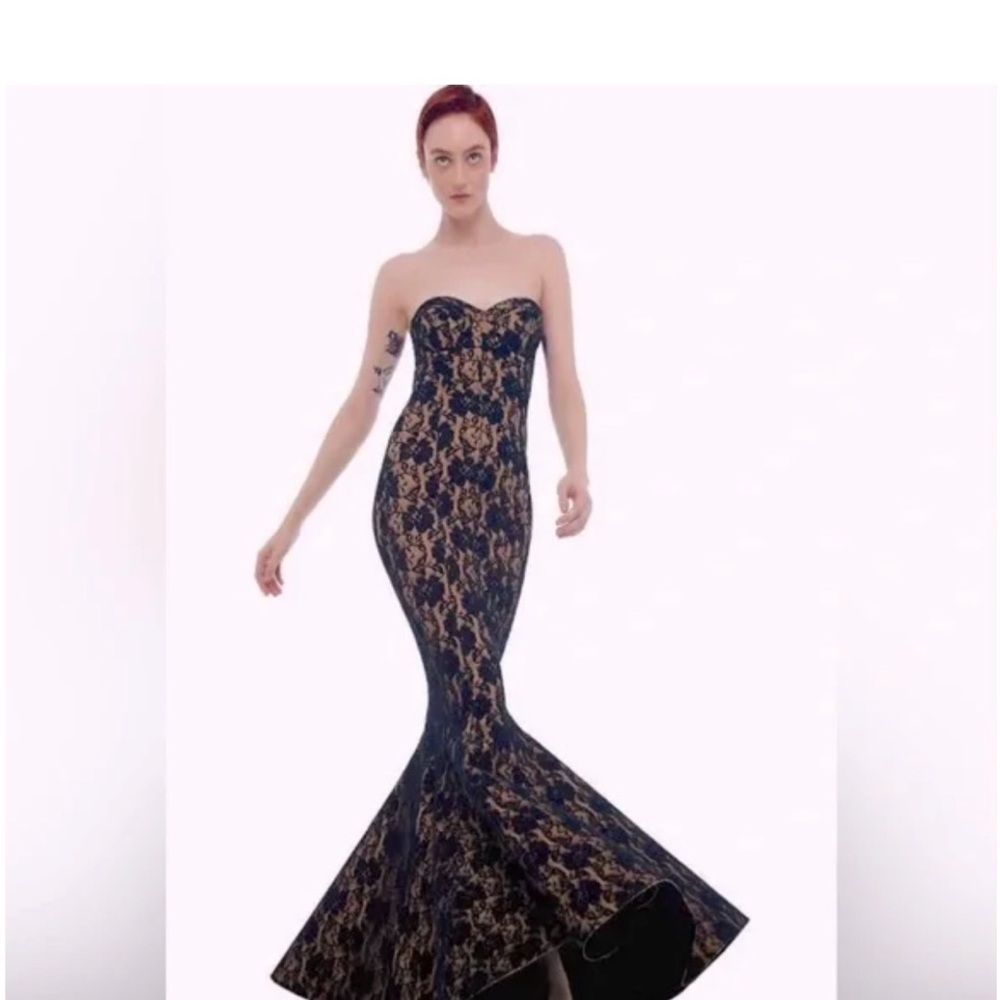 Norma Kamali Lace Fishtail Gown